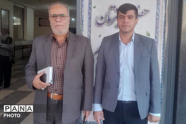 آیین بازگشایی و گرامیداشت هفته دفاع مقدس در دبیرستان علوم و معارف صدرا شیراز