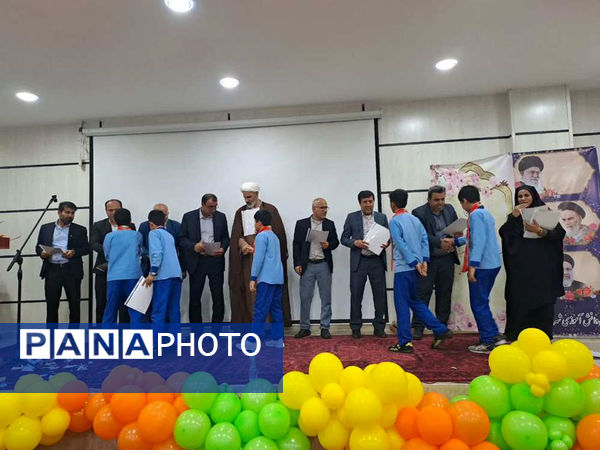  تجلیل از مدیران، مربیان و دانش‌آموزان پیشتاز شهرستان عسلویه