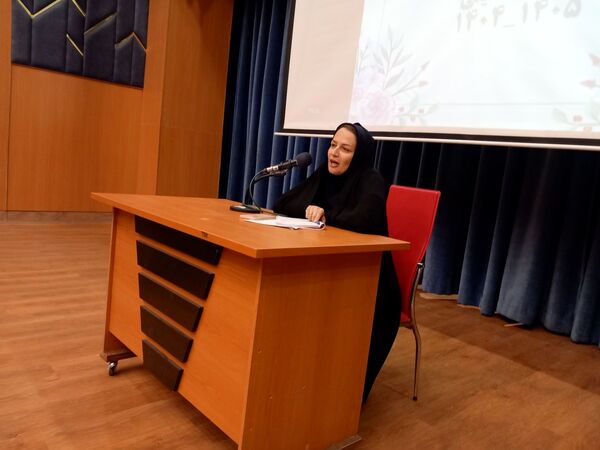اولین مجمع عمومی انجمن اولیا ومربیان دبیرستان آرمینه مصلی نژاد ناحیه ۶