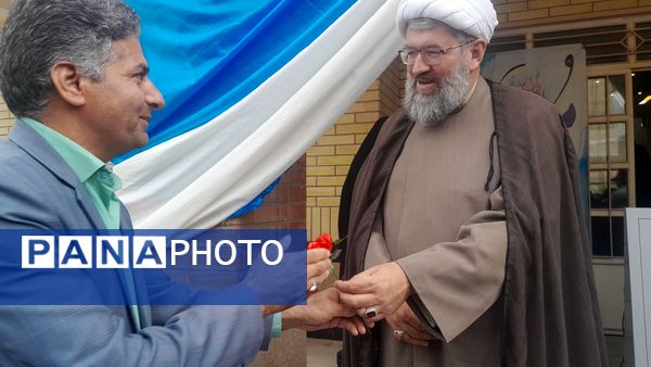 جشن سپاس معلم در دبیرستان قلم چی ۲