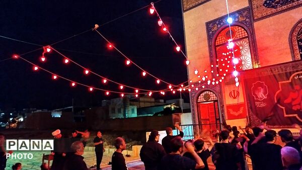 مراسم عزاداری شب هشتم ماه محرم در مسجدالنبی نیم‌ور