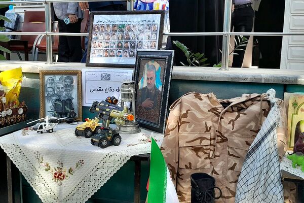 جشن شکفتن غنچه‌ ها، در دبستان مهرتابان بهارستان دو
