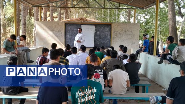 کلاس حل مسئله و اتاق فکر برای دانش آموزان متوسطه اول و دوم 