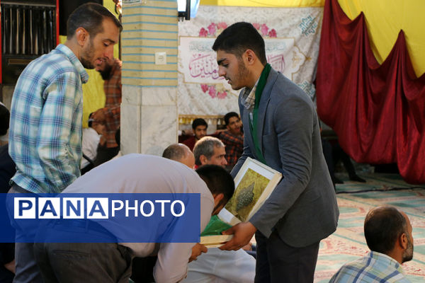 یادواره سادات شهید و چهلم شهدای خدمت در قم