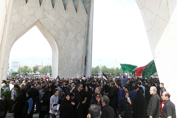مراسم تشییع پیکر شهدای خدمت در تهران