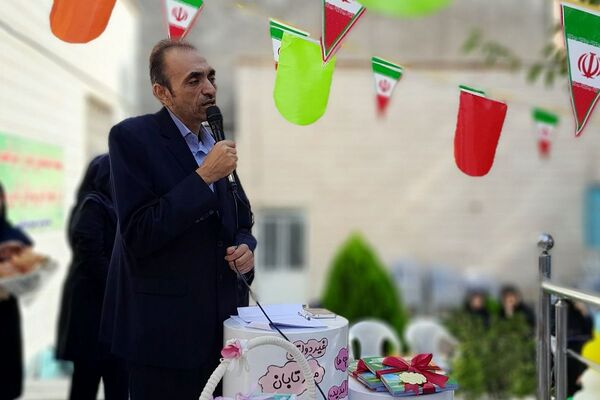 جشن شکفتن غنچه‌ ها، در دبستان مهرتابان بهارستان دو