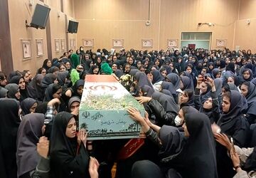 بوی عطر شهدا دوباره شهر را پر کرد 