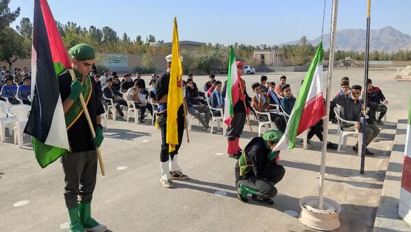 زنگ آغاز هفته پدافند غیرعامل در هنرستان آیت‌الله خامنه‌ای 