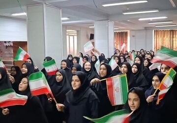 جشن جوانه ها در دبیرستان حضرت فاطمه(س) قم