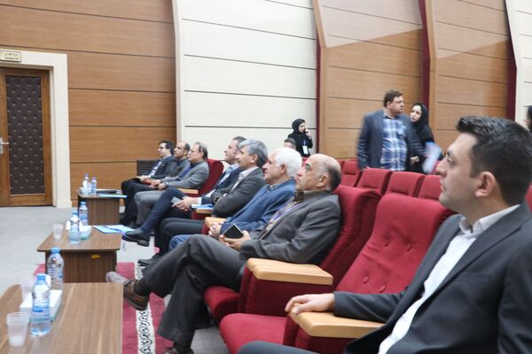 هشتمین همایش ملی روز جهانی بینایی در مشهد گامی مؤثر برای پیشگیری از نابینایی قابل درمان
