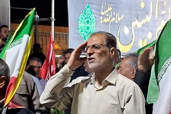 کاشمری ها با احترام نظامی به استقبال سرود جمهوری اسلامی رفتند 