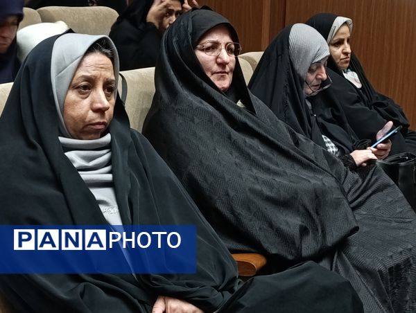 مراسم تقدیر از دانش‌آموزان و مدیران مدارس فعال در طرح گام‌های عاشقی