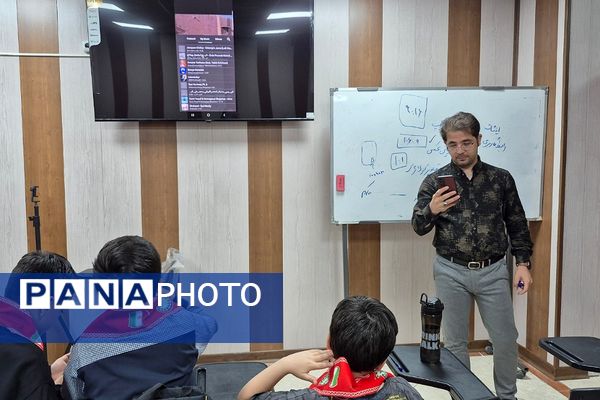 برگزاری کلاس آموزش هوش مصنوعی ویژه پیشتازان منطقه کهریزک 