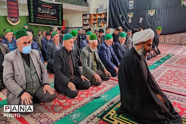 اقامه نماز جمعه در آخرین هفته  ماه مبارک رمضان در شهر بار نیشابور