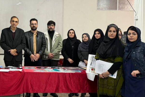 مسابقات فرهنگی و هنری  در دبیرستان شهید تاجیک بهارستان دو