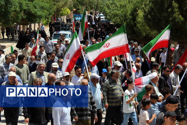 شادپیمایی مردم شهر درق پس از عملیات وعده صادق 3 در روز عید غدیر