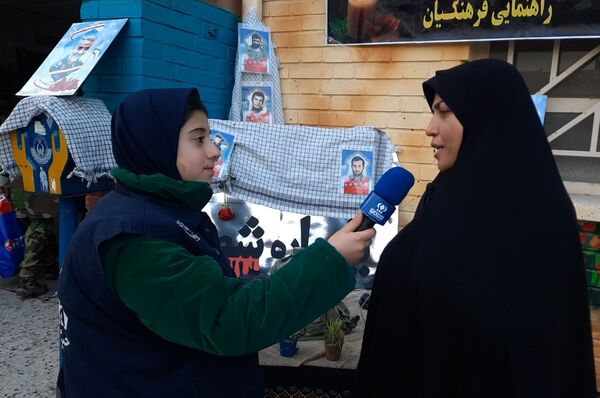 وداع دانش‌آموزان دبیرستان فرهنگیان ناحیه ۷ با شهید گمنام 