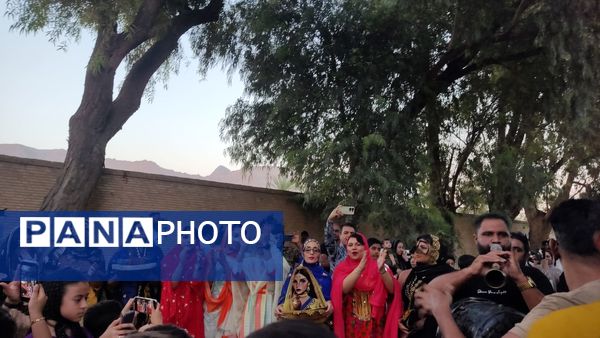 جشنواره مغ مهرگان جشن خرما و فرهنگ در حاجی‌آباد