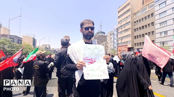رستاخیز تاریخی لثارات خامنه ای در تهران