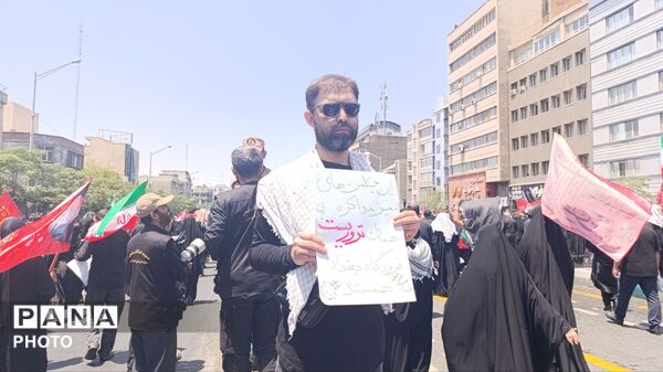 رستاخیز تاریخی لثارات خامنه ای در تهران