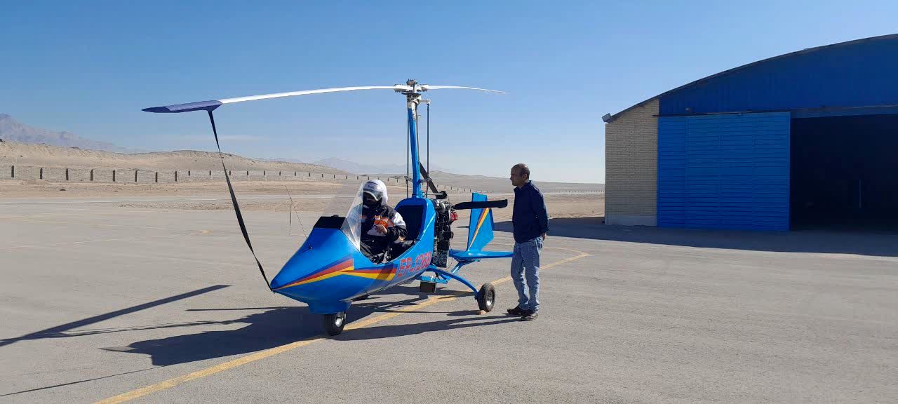 بازدید دانش‌آموزان دبیرستان شهید صدوقی از مرکز هوانوردی پردیس