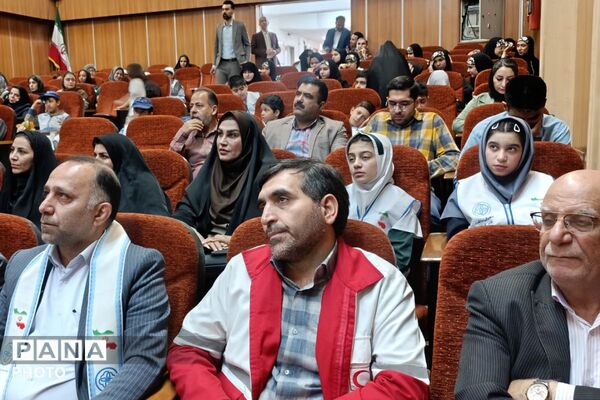  آیین گرامی‌داشت «سلامت و امنیت با سفیران سلامت» در ورامین