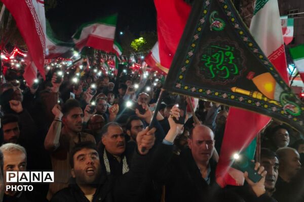 میدان هفت‌تیر بهارستان دو میزبان راهپیمایی شبانه مردم و فرهنگیان