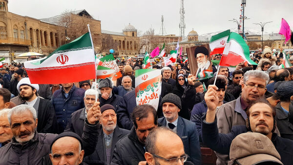 فریاد وحدت در سالروز فجر انقلاب