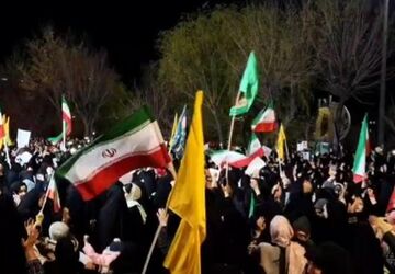 تجمع با شکوه مردم شهرستان درود در خونخواهی رهبر شهید انقلاب