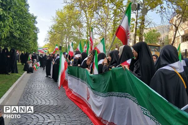 اجتماع دختران جان فدای ایران در شیراز