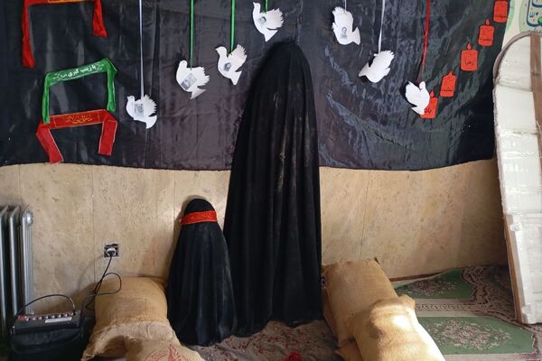 هیئت شهرستانی به مناسبت شهادت حضرت زهرا(س) در دبیرستان حضرت معصومه(س) شهرستان فیروزکوه