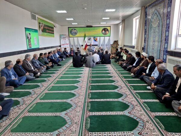 آیین تجلیل از رزمندگان و آزادگان سرافراز دفاع مقدس 