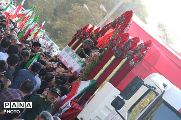 تشییع پیکر شهید محمدمهدی رضایی نصرآبادی در یزد