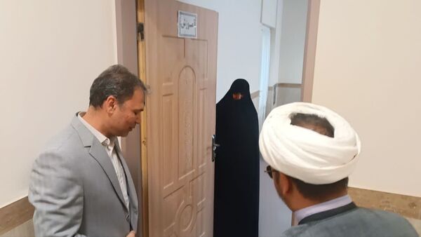 بازدید مسئولین اداره آموزش و پرورش از حوزه علمیه مکتب نرجس کاشمر