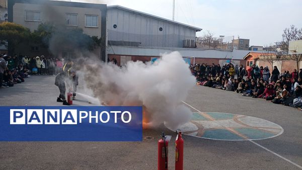 مدارس سراسر کشور آماده مقابله با زلزله،مانور ایمنی در مدرسه هوشیار