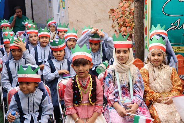 غنچه های بهارستانی آغاز سال تحصیلی را جشن گرفتند