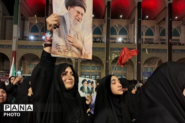 آیین وداع ملت ایران با پدر امت؛ خیزش یک ملت در سوگ رهبر شهید