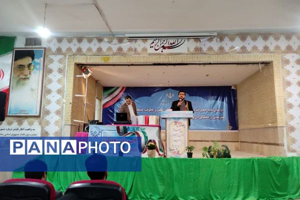 تجلیل از  دانش‌آموزان برگزیده جشنواره‌های فرهنگی هنری، المپیاد رویش و خبرنگاران پانا زرقان