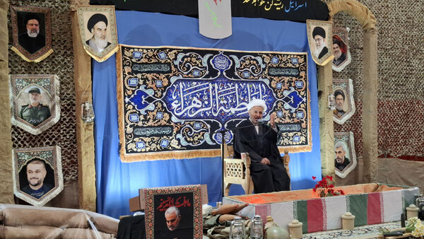 مراسم گرامیداشت نخستین سالگرد تدفین شهید گمنام در بوستان لاله قم