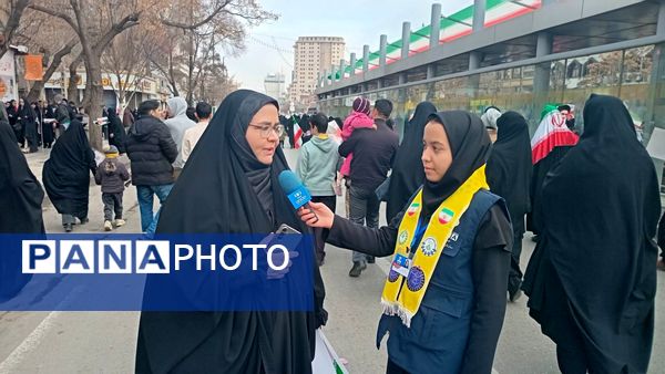 حضور پر شور مردم مشهد در راهپیمایی ۲۲ بهمن