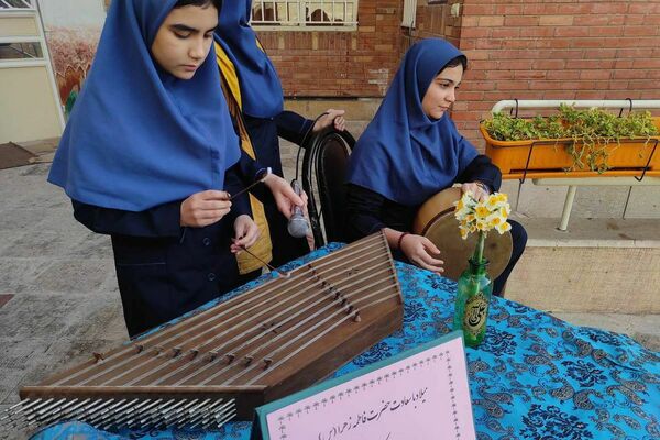 مدارس شهرستان قدس زیر چادر بانوی دو عالم در جشن ولادت حضرت زهرا(س)