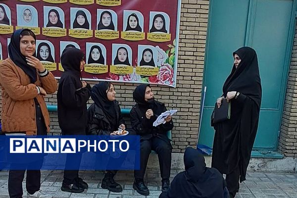 بازدید سرگروه کیفیت بخشی فعالیت‌های پرورشی از مدارس ناحیه 2 شهرری 