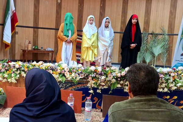 ایجاد انگیزه و خلاقیت در دانش‌آموزان با اجرای تئاتر درسی 