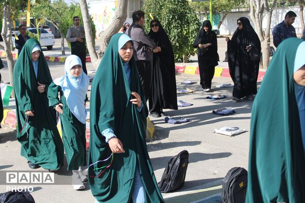 رزمایش «همکلاسی مهربان» و پویش سراسری «برای آینده‌سازان» به یاد فرشتگان آسمانی میناب