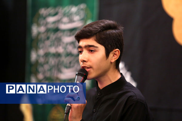 محفل عزاداری نوجوانان در حرم حضرت معصومه(س)