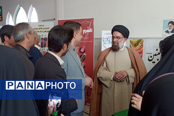 جمعه‌ای به رنگ ایمان؛ مسجد جامع لبریز از عطوفت و معنویت