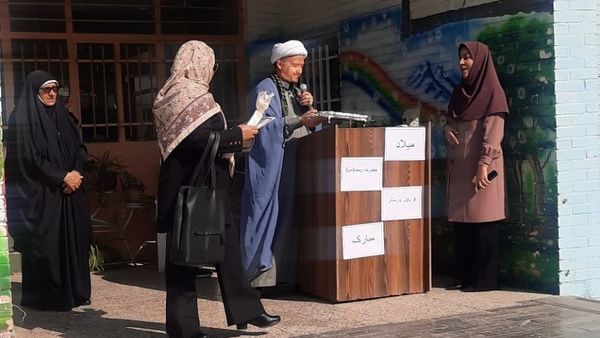 جشن میلاد حضرت زینب (س) و روز پرستار در دبستان پنجم مهر
