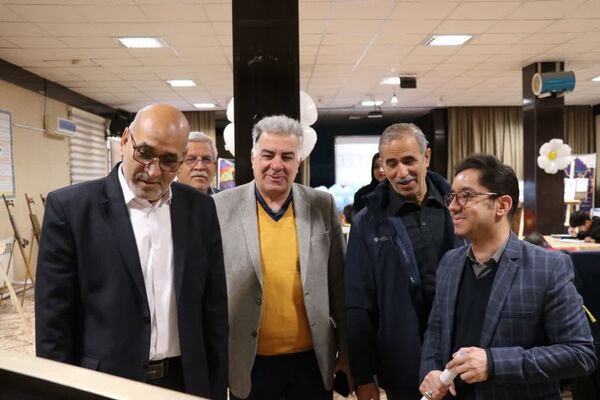 افتتاح نمایشگاه هنری دانش‌آموزی در دبستان دوره دوم سلیمانی