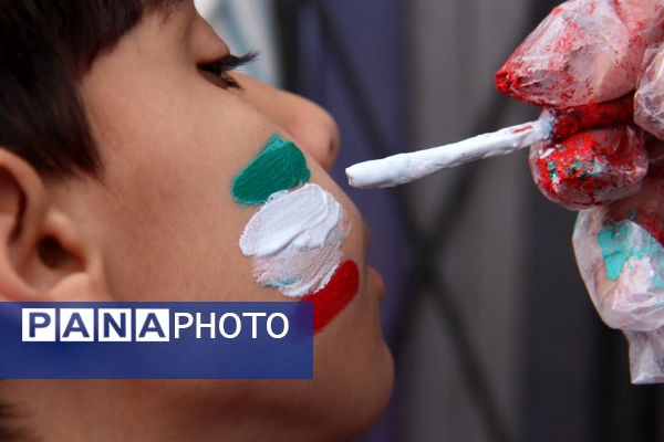 مردم غیرتمند یزد بار دیگر صحنه‌ای از همبستگی ملی را رقم زدند