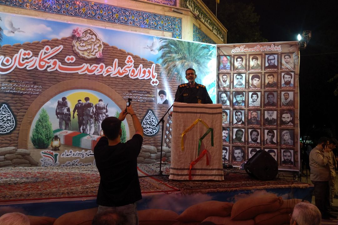 دشمن برای زدن ریشه‌های ما آمده است